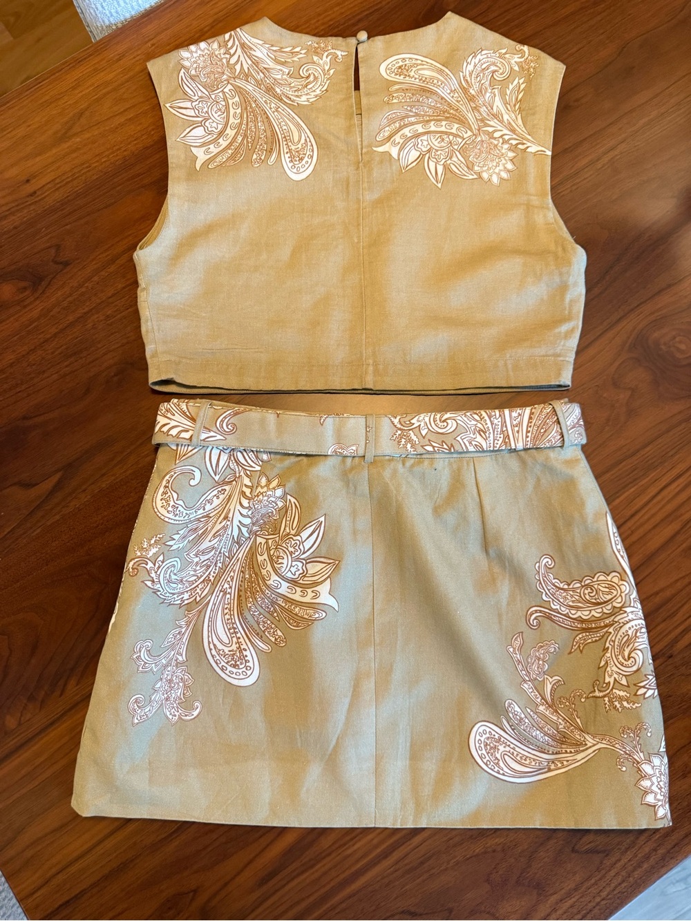 HEMANT & NANDITA Sakhi Mini skirt & cropped top (set) - Picture 6 of 16